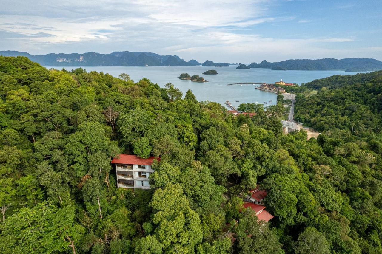 Ambong Rainforest Retreat Pantai Cenang  Exterior photo